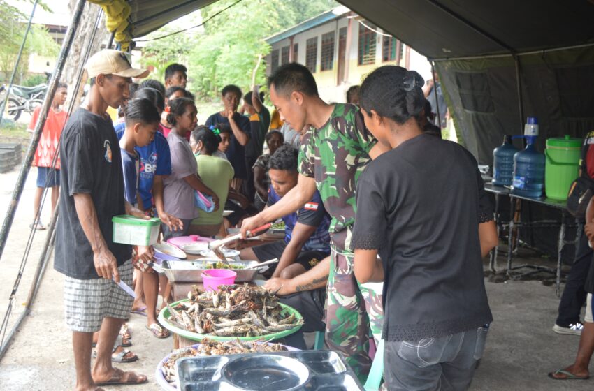  Kapuspen TNI: TNI Dirikan Tenda Kesehatan dan Dapur Umum Bantu Korban Erupsi Gunung Lewotobi NTT